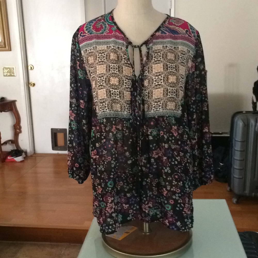 NWOT ADORABLE BOHO STYLE MULTI COLOR PEASANT TOP